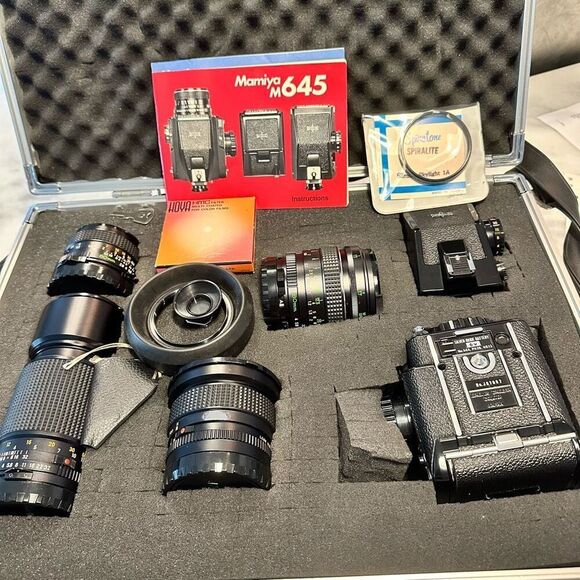 Vintage Mamiya M645 Medium Format Film Camera W/ 4 Lenses 2 Keys & Case Black OS - Picture 1 of 16